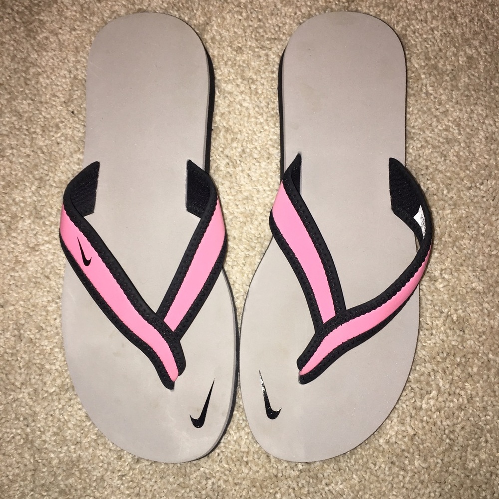 Nike flip flops