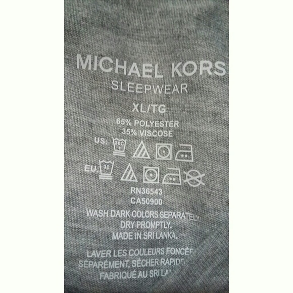 🔴⚪️🔵SALE🔴⚪️🔵🦋Michael Kors Gray V Neck Shirt - Picture 4 of 4