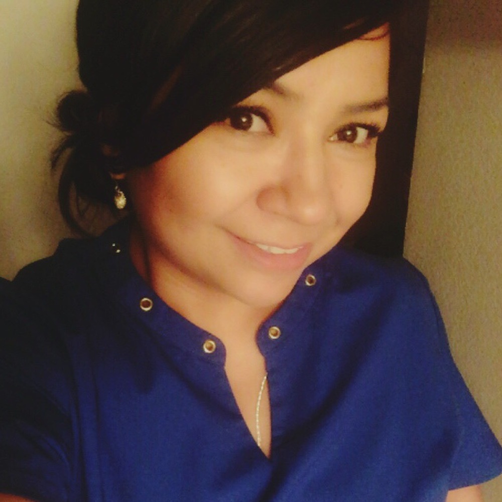 Meet your Posher, Claudia