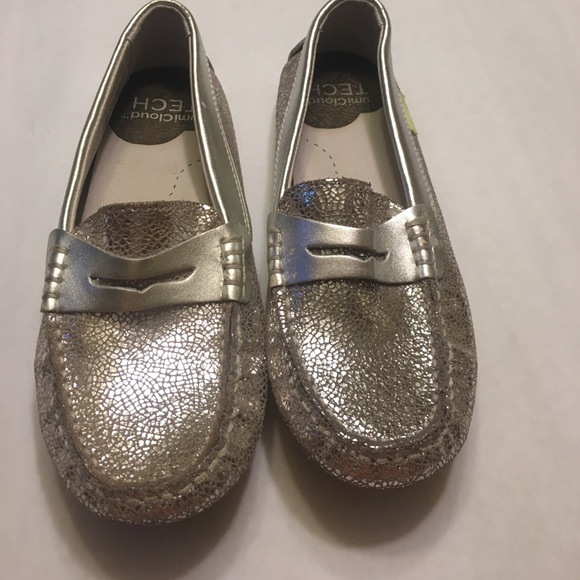 umi cloud tech shoes