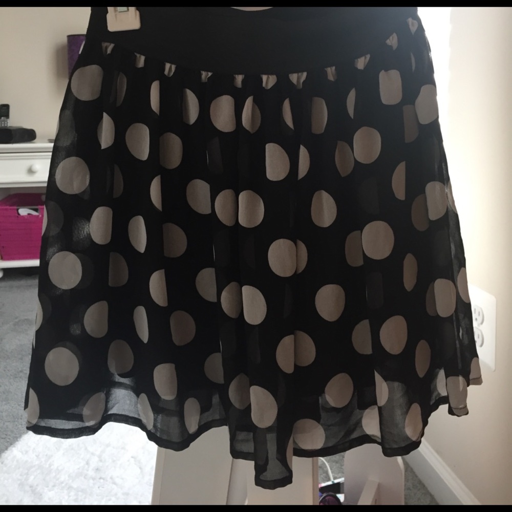 Black and white pockadot skater skirt