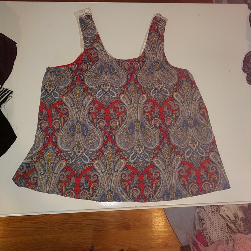 Tank top - Picture 2 of 3