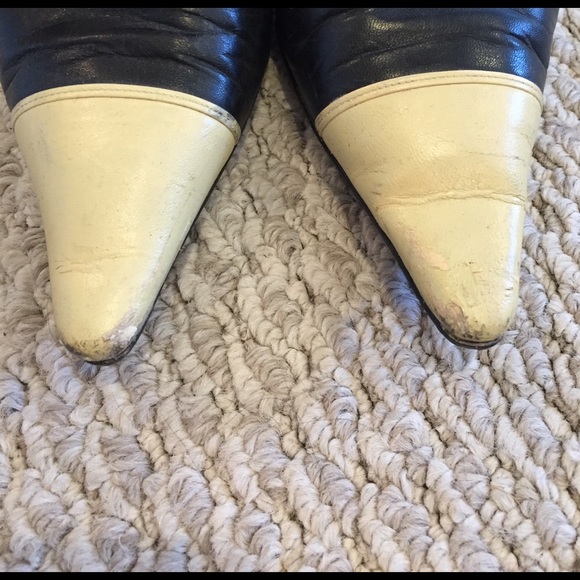 CHANEL kitten heels - Picture 3 of 4