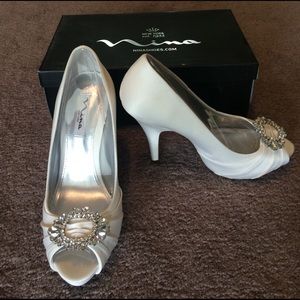 New Nina Elvira 8.5 Satin Pump