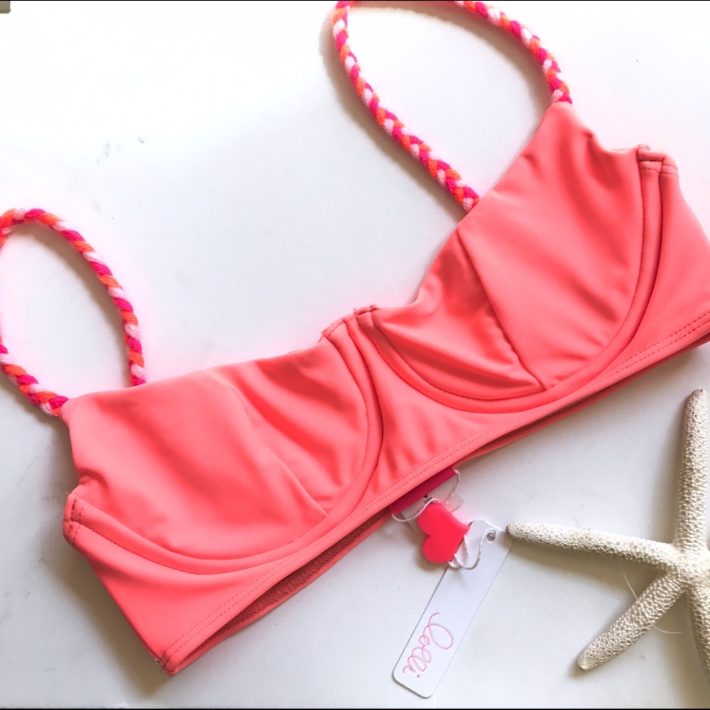Lolli Swim bikini top 💗