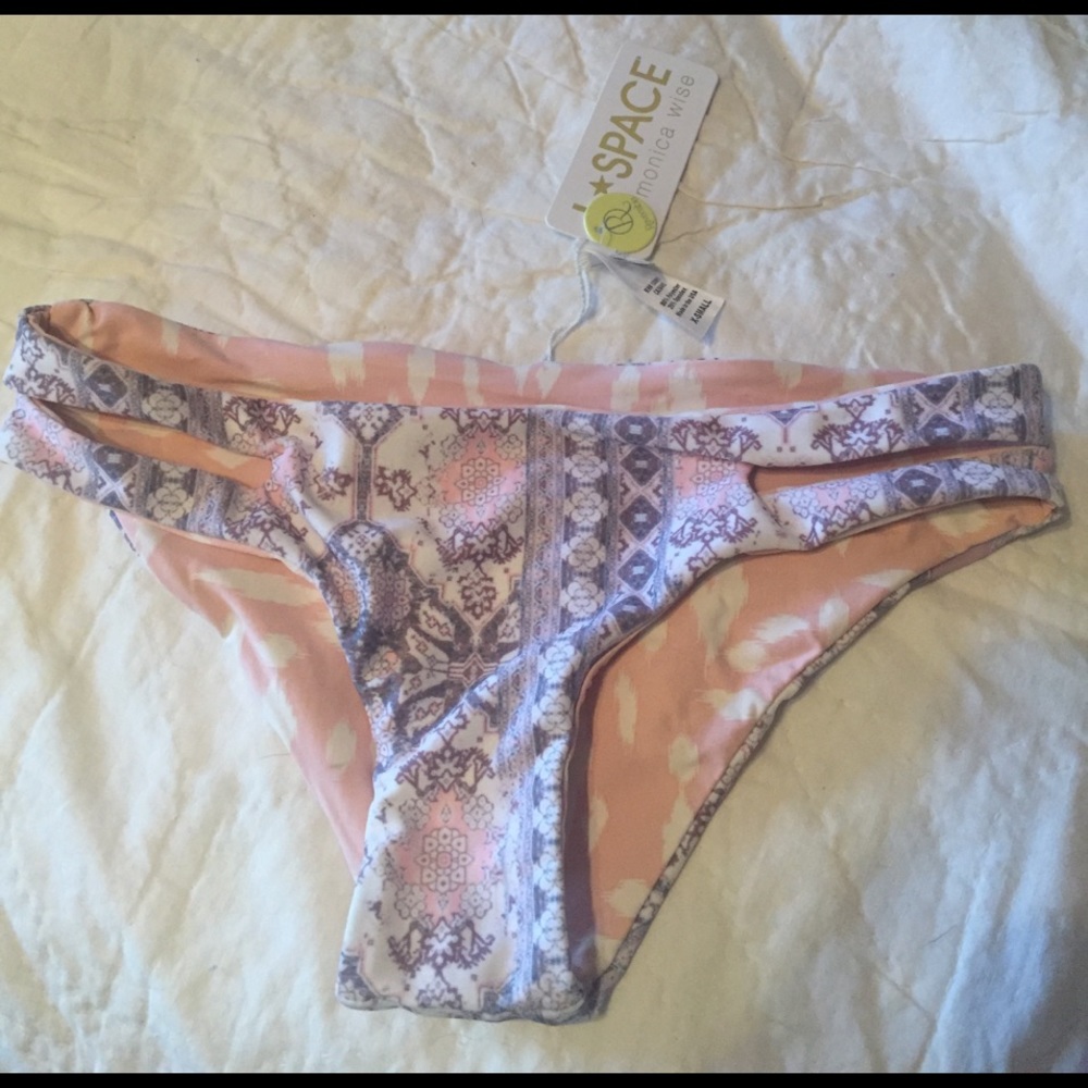 L space swim bottoms