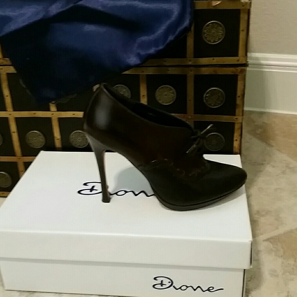 booties - Picture 3 of 8