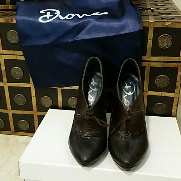 booties - Picture 4 of 8