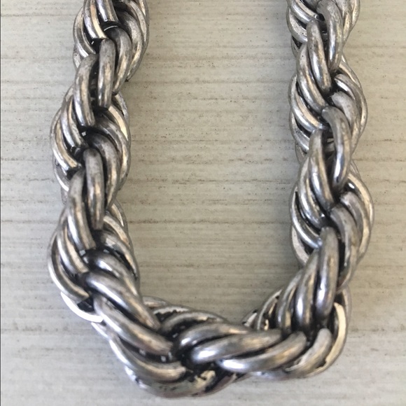 Heavy Vintage Necklace - Picture 1 of 3