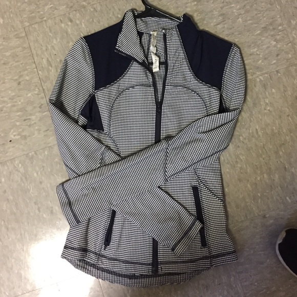 lululemon athletica Jackets & Blazers - Lululemon define jacket