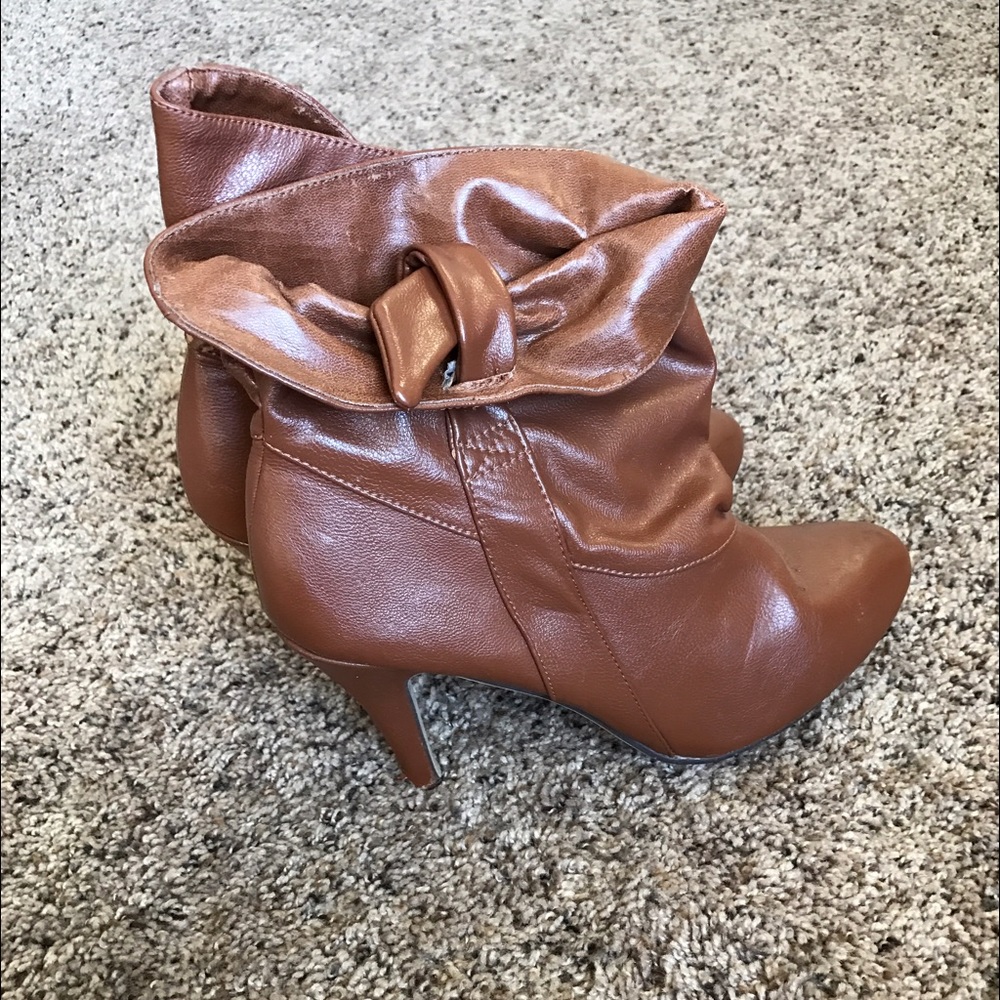 Ankle booties