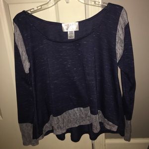 Scoop neck long sleeve top