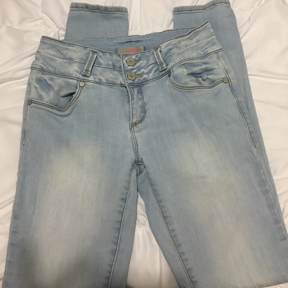 Mid Rise Light Wash Skinny Jeans