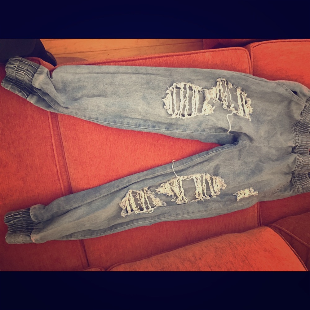 Boyfriend ripped joggers