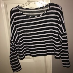 Crop top black and white striped sweater