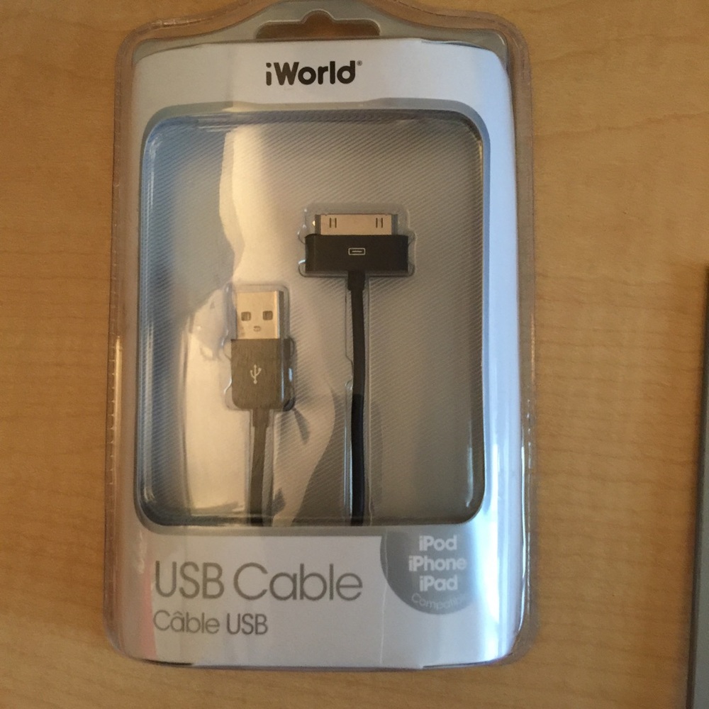 🆕 USB Cable (iPhone, iPad)