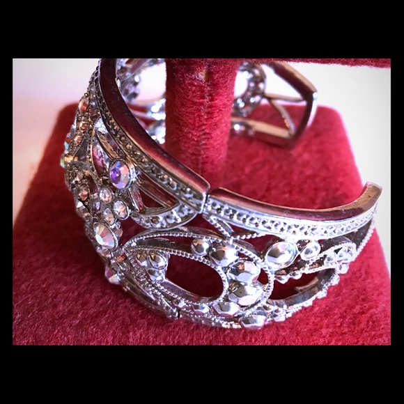 Bracelet - Picture 2 of 2