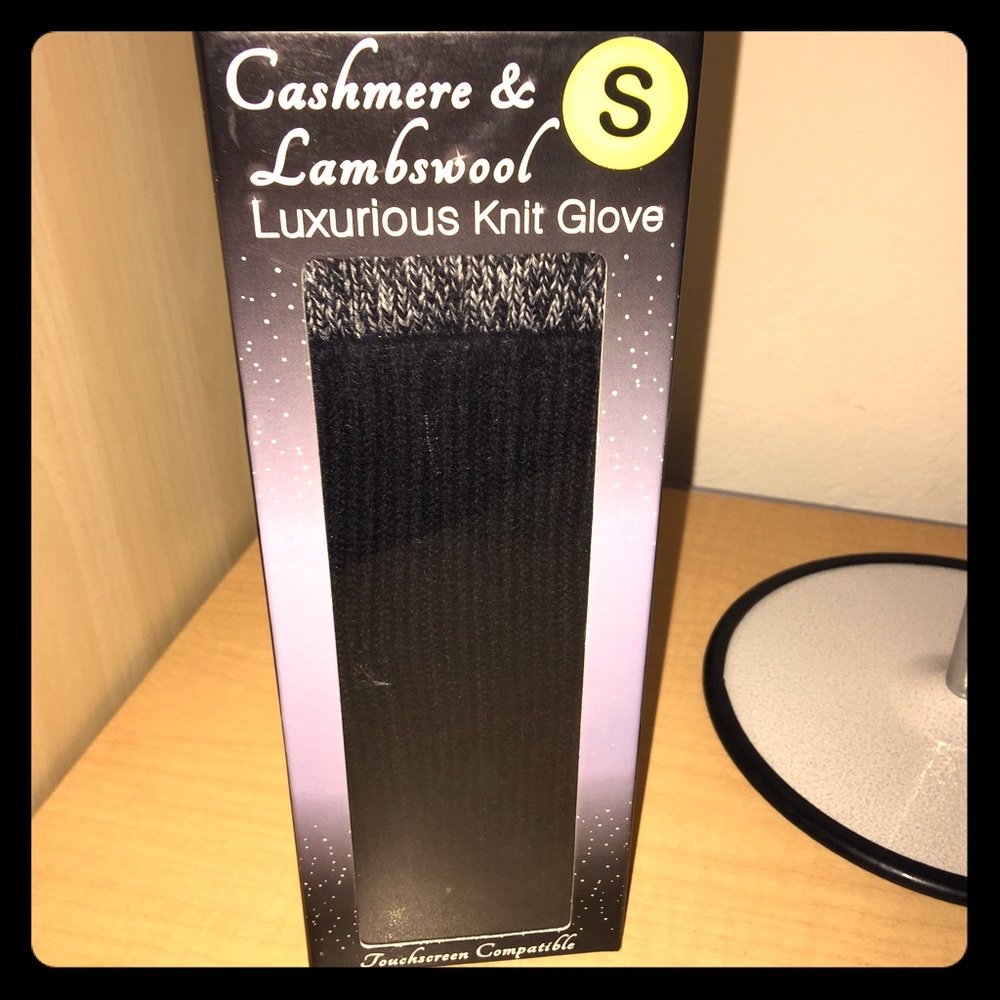 🆕 Cashmere Gray & Black Gloves