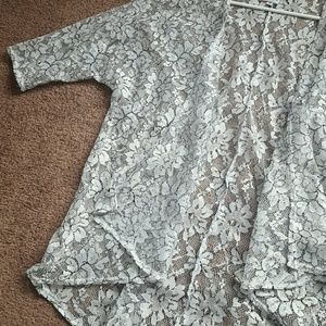 LuLaRoe Lace Lindsay - Medium