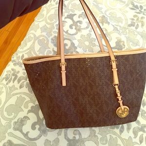 Michael kors tote