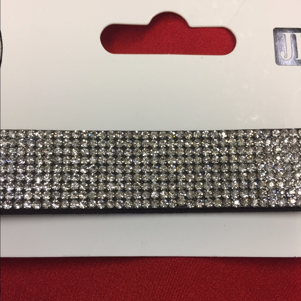 Chokers - Picture 2 of 3