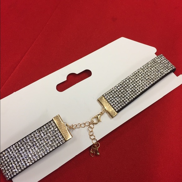 Chokers - Picture 3 of 3