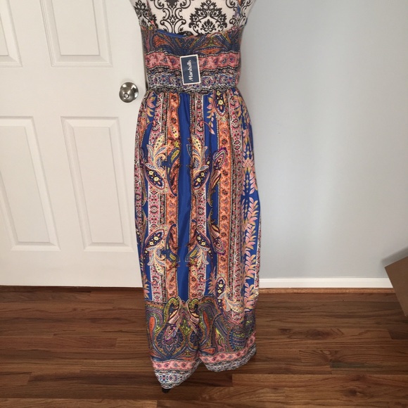 NWT Maxi dress with exotic print. Lined to knee - Picture 3 of 3
