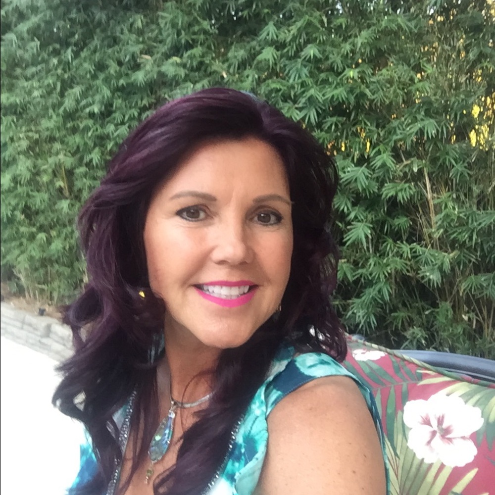 Meet your Posher, Gayle
