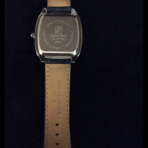 Victoria Weik Absolute  WATCH - Picture 4 of 4