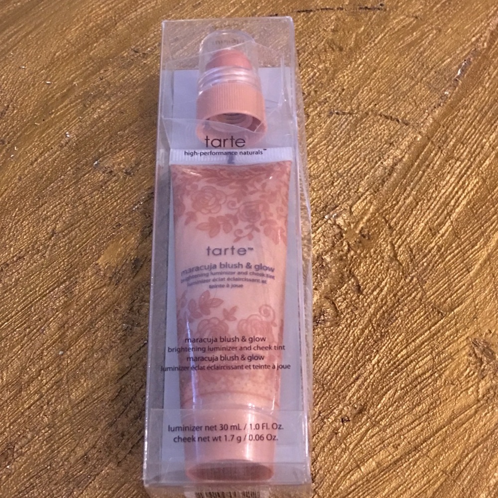 TARTE MARACUJA BLUSH & GLO in SUNLIGHT Luminizer
