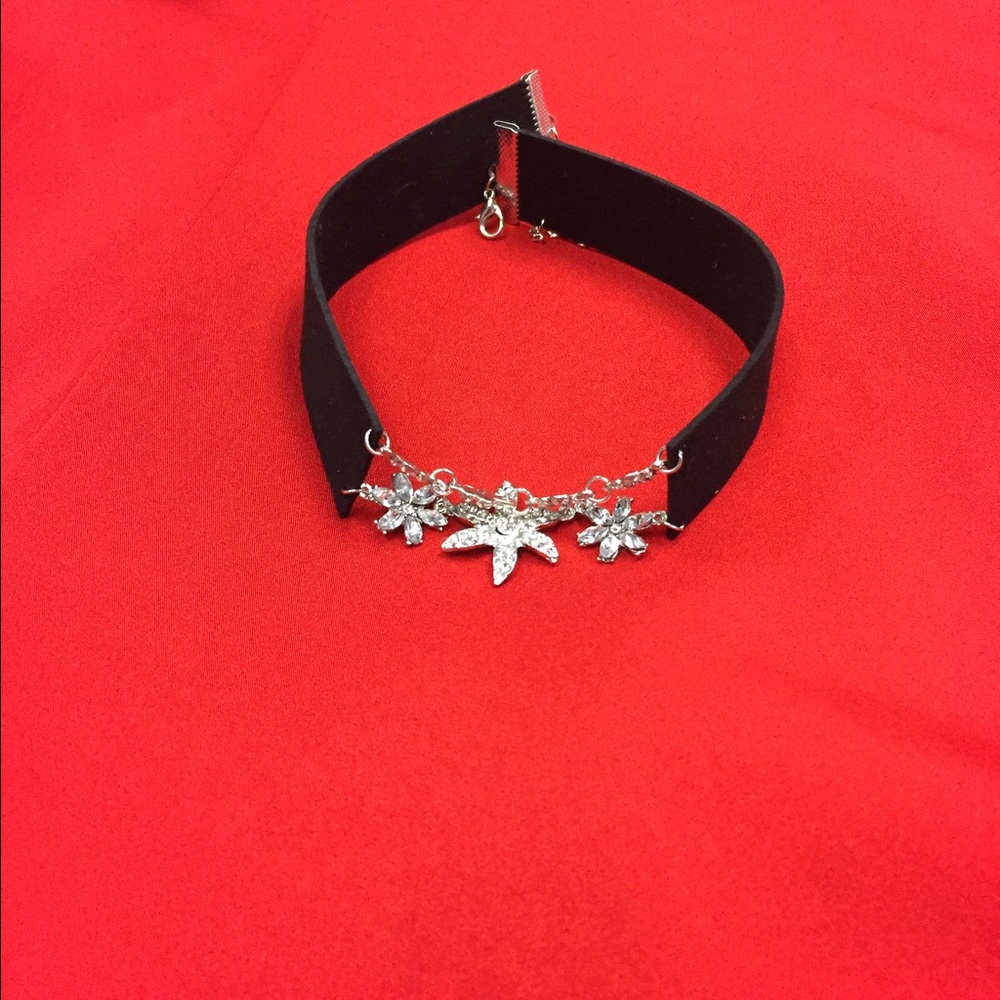 Choker - Picture 3 of 3
