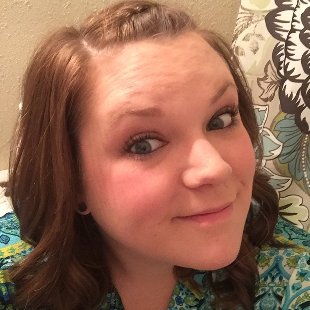 Meet your Posher, Stephanie