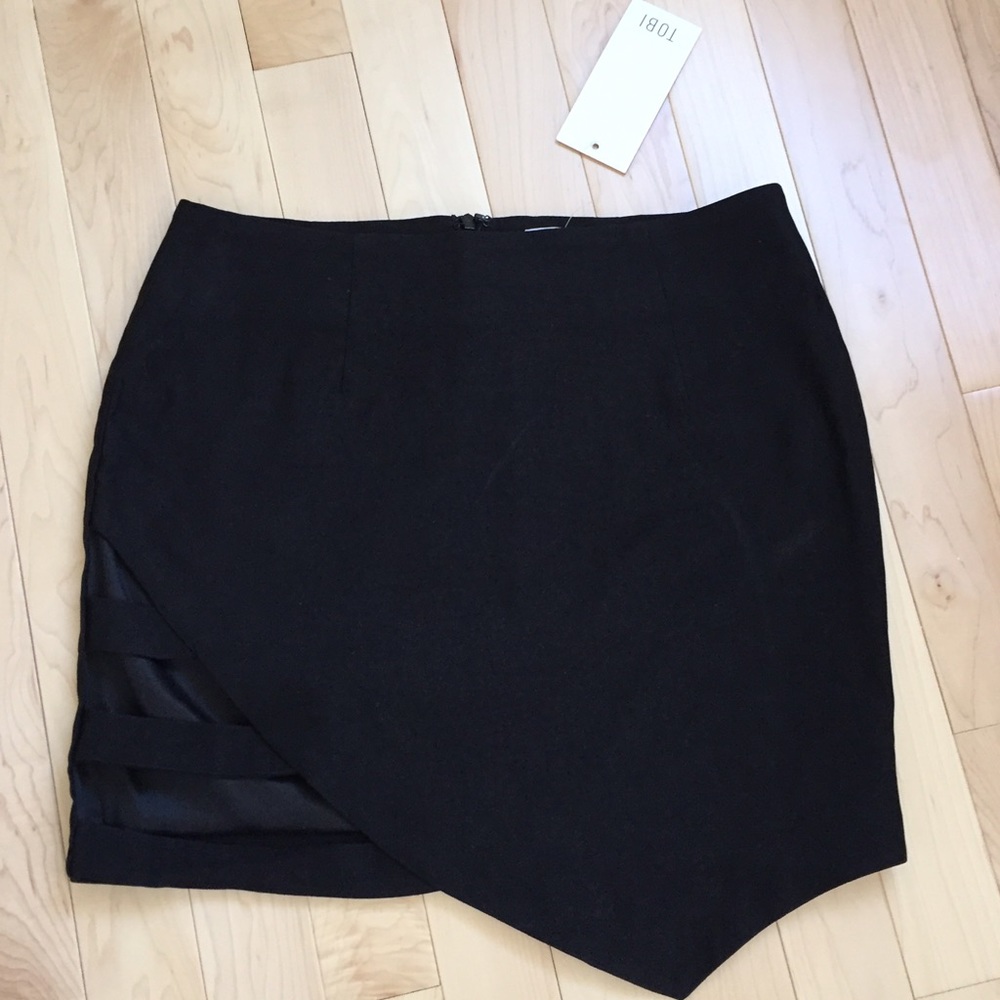 Black tobi skirt
