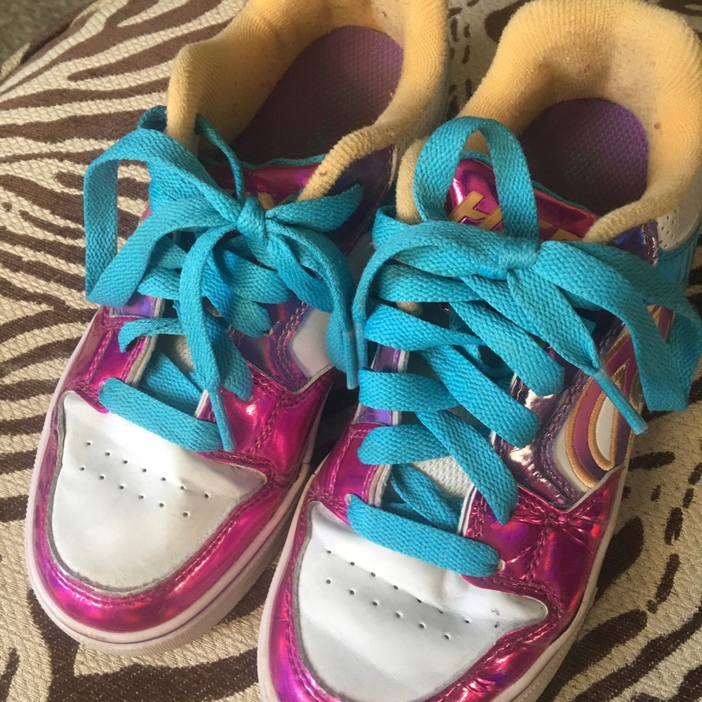 Size 4 Heelys