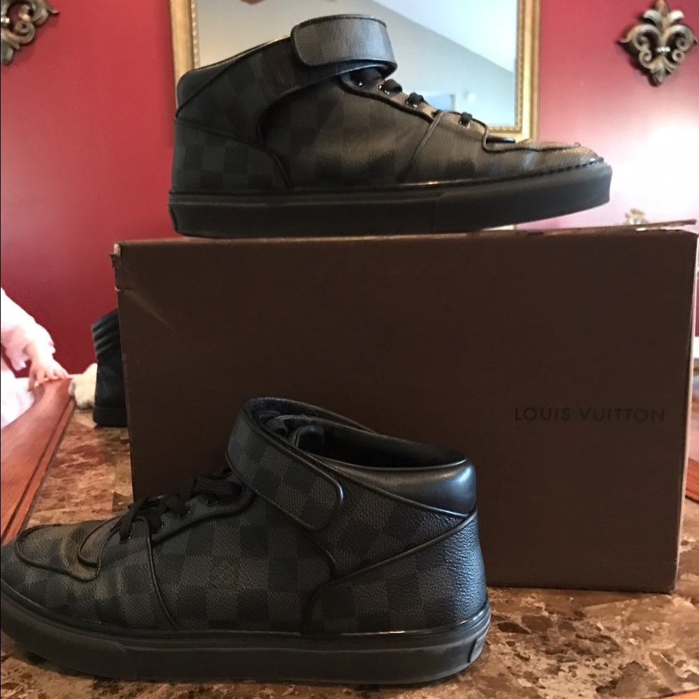 Men's Louis Vuitton sneakers