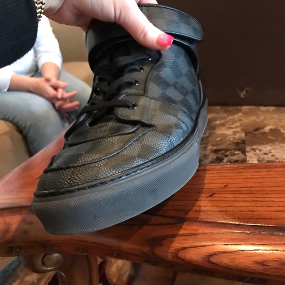 Men's Louis Vuitton sneakers - Picture 3 of 4
