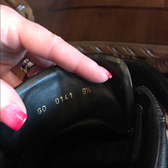 Men's Louis Vuitton sneakers - Picture 4 of 4