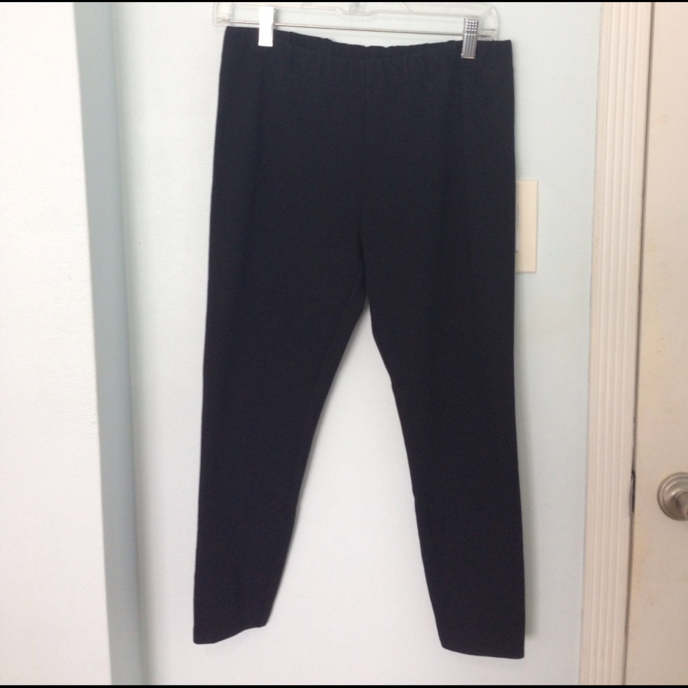 Black ponte leggings