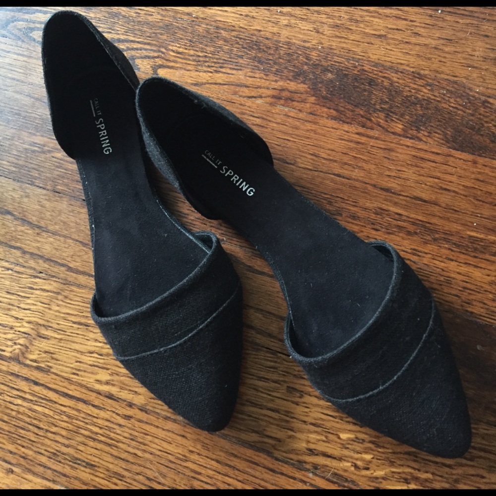 Pointed toe flats