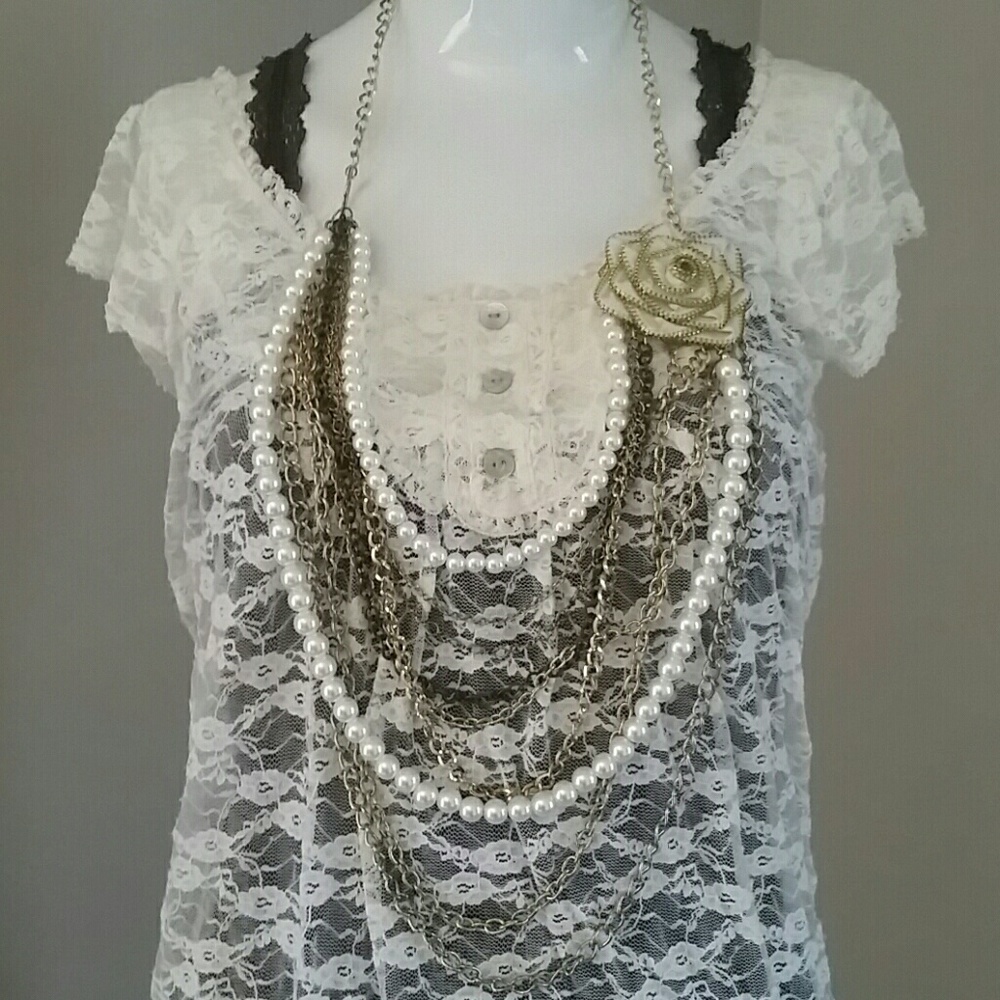 Zipper Rose necklace with chains and pearls.