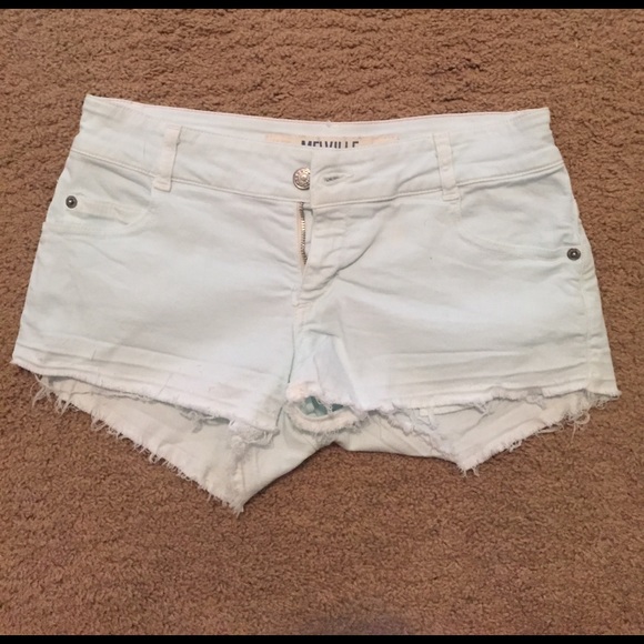 I am selling jean shorts from different brands - Picture 1 of 2