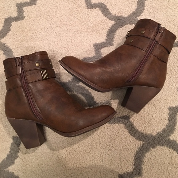 Booties - Picture 5 of 5