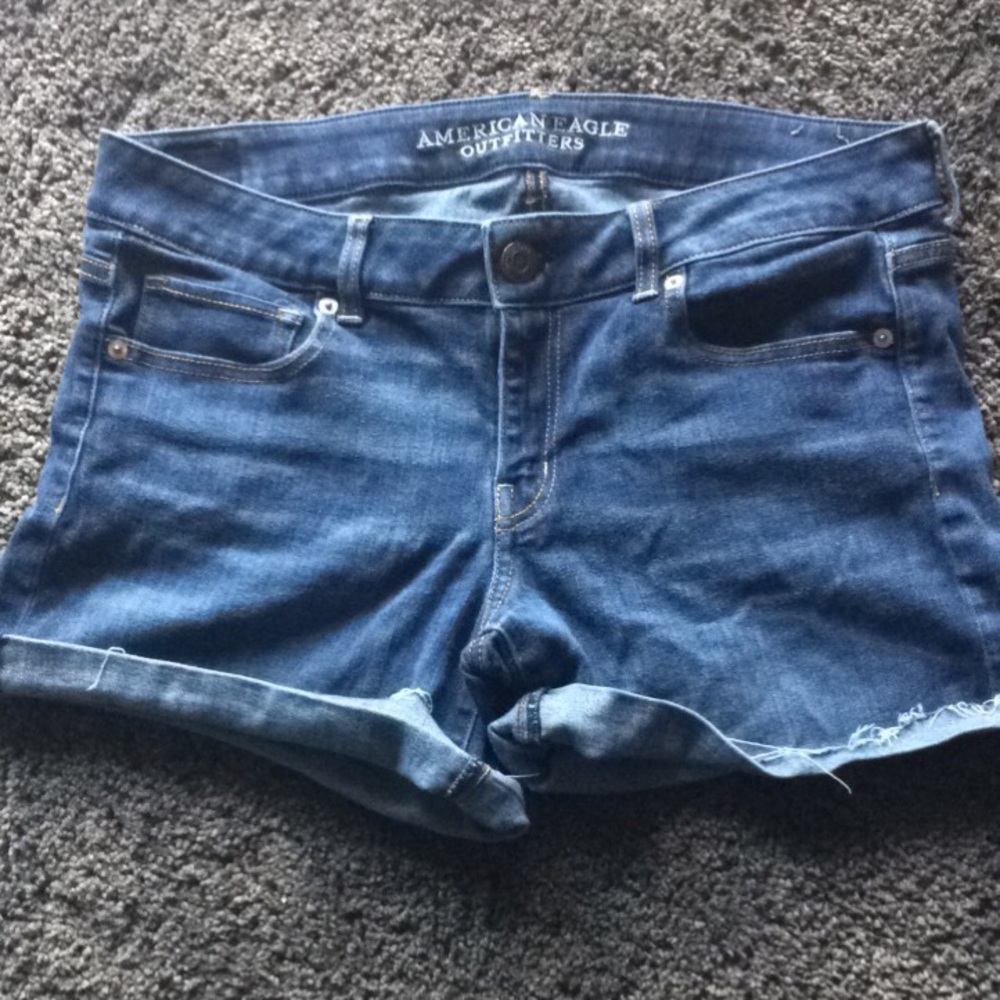FINAL MARKDOWN ✨ American Eagle Midi Shorts