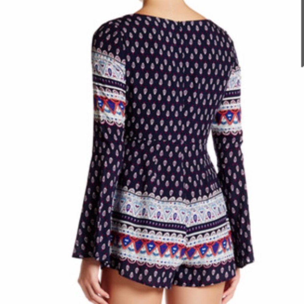 Navy Bell Sleeve Pritned Romper - Picture 3 of 4