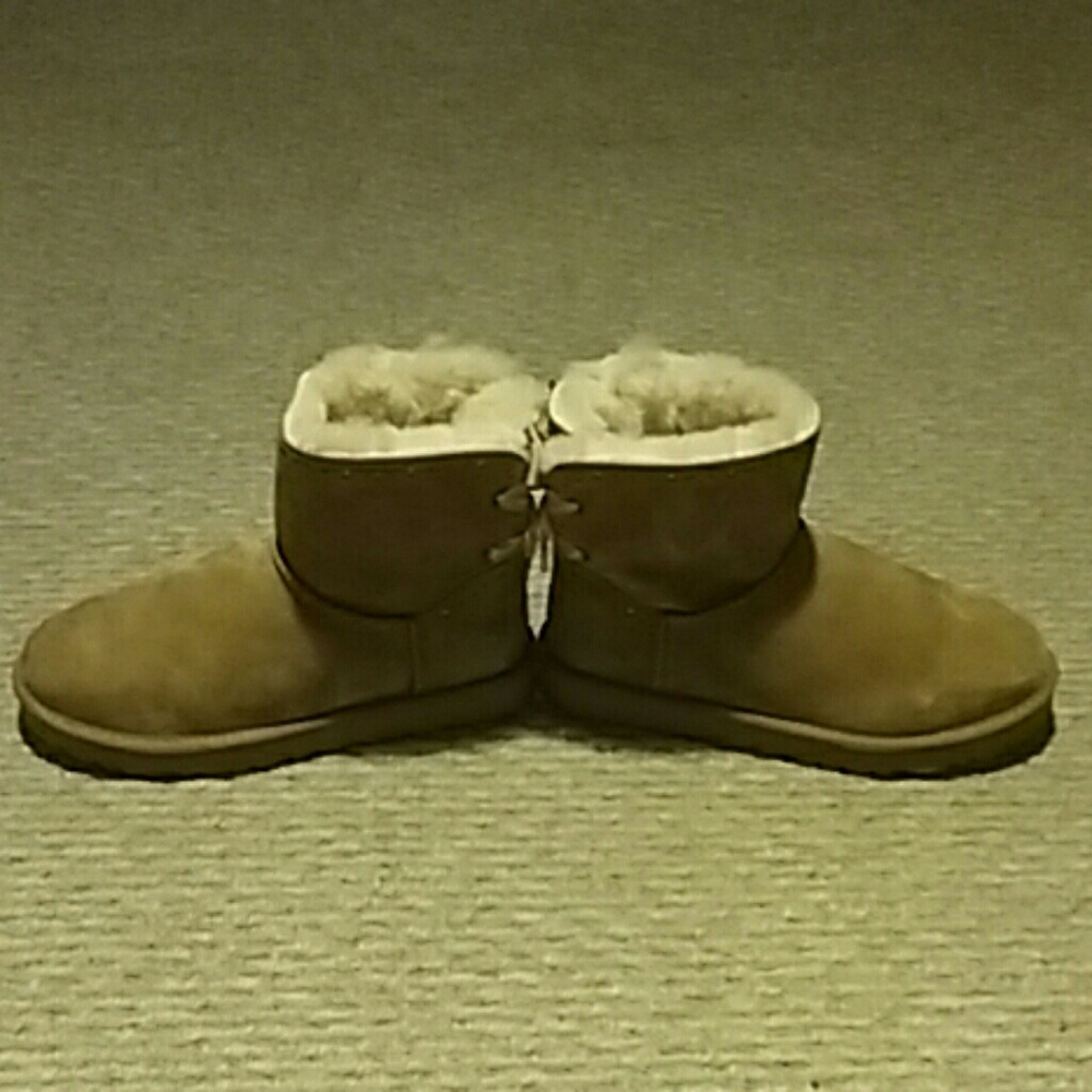 Uggs - Picture 3 of 3