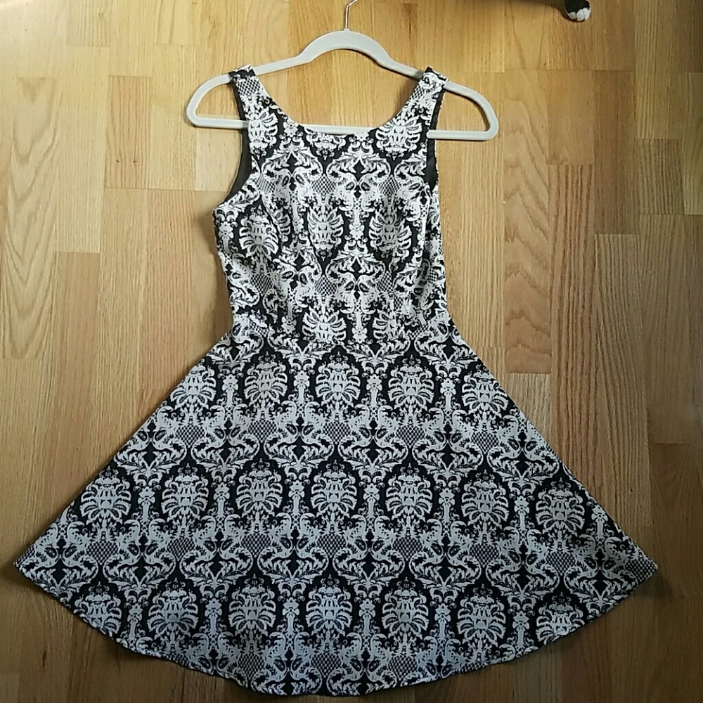 Lush Black/White Paisley Dress