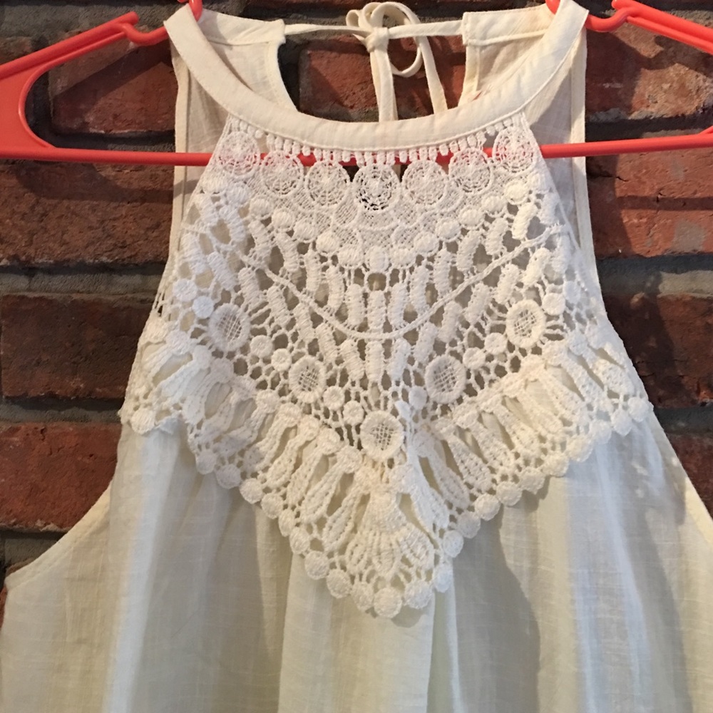 Linen Halter Top - Picture 2 of 3