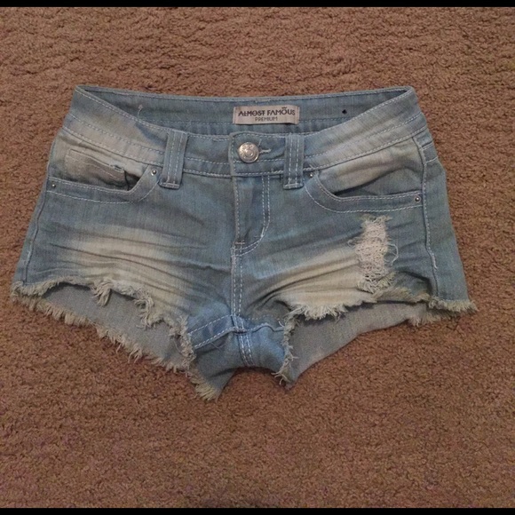 almost famous premium - Picture 1 of 2