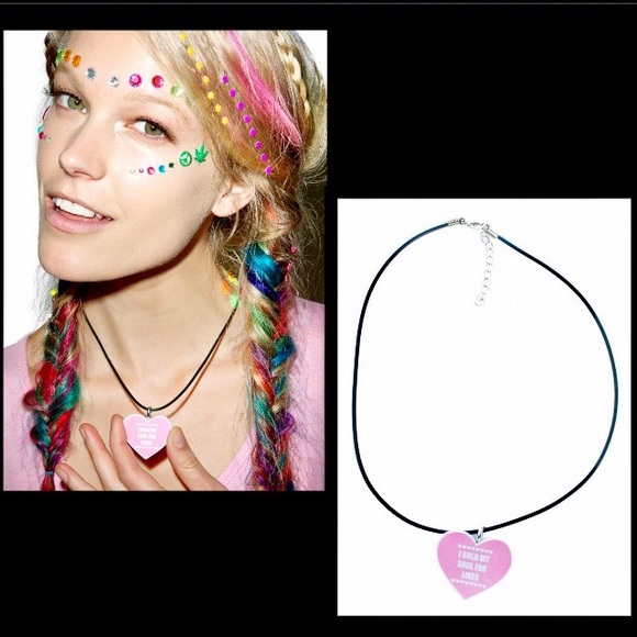 CHOCKER & HEART PENDANT 💘I SOLD MY SOUL FOR LIKES - Picture 5 of 8