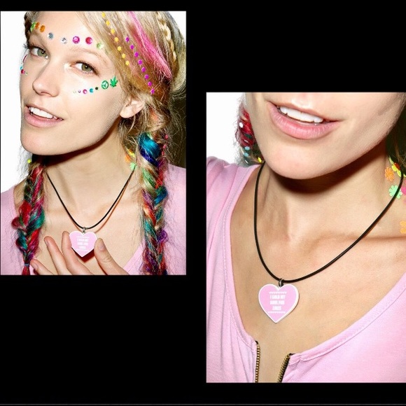 CHOCKER & HEART PENDANT 💘I SOLD MY SOUL FOR LIKES - Picture 6 of 8